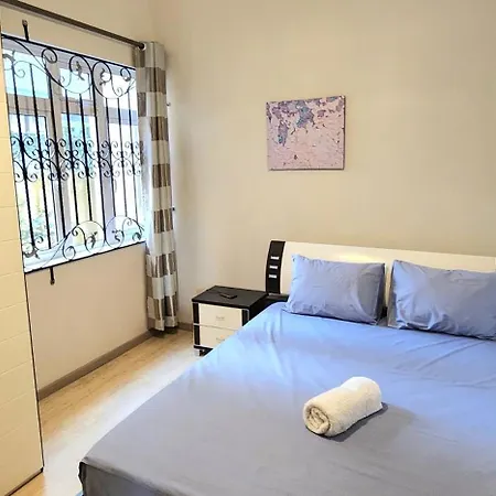 Number 1, Ground Floor Apartment Pereybere Beach Exterior photo